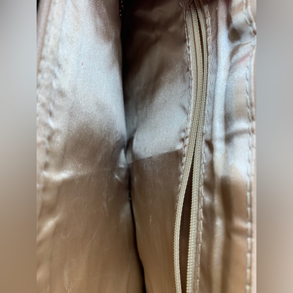 Lip Purse - Picture 3 of 3